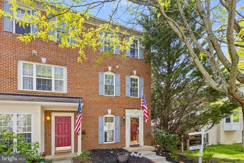 42991 Astell St, Chantilly, VA 20152
