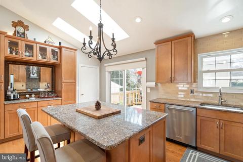 2 Worthington Ct, Sterling, VA 20165 photo 13