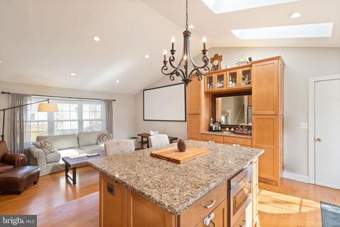 2 Worthington Ct, Sterling, VA 20165 photo 14