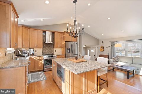 2 Worthington Ct, Sterling, VA 20165 photo 15