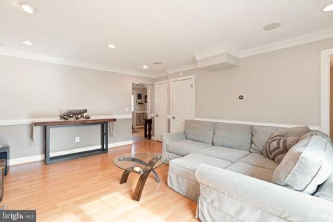 2 Worthington Ct, Sterling, VA 20165 photo 21