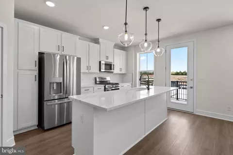 21797 Croxley Ter, Broadlands, VA 20148