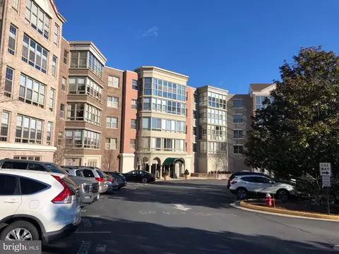 19350 Magnolia Grove Sq #205, Leesburg, VA 20176