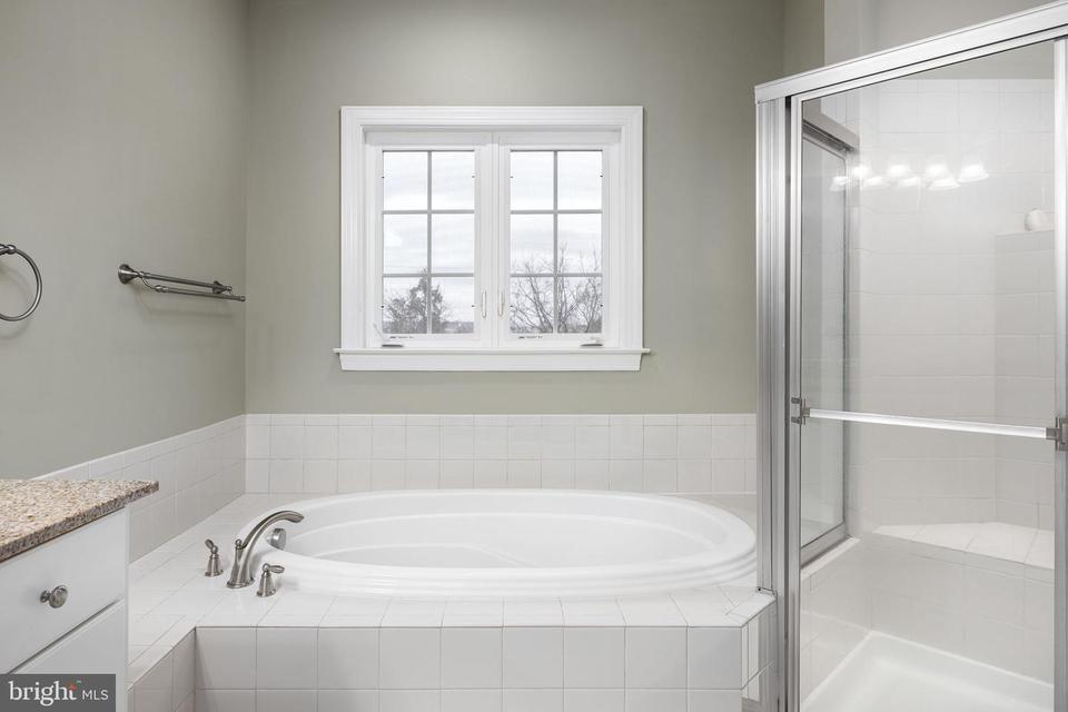  21256 Park Grove Ter, Ashburn, VA 20147 photo 23