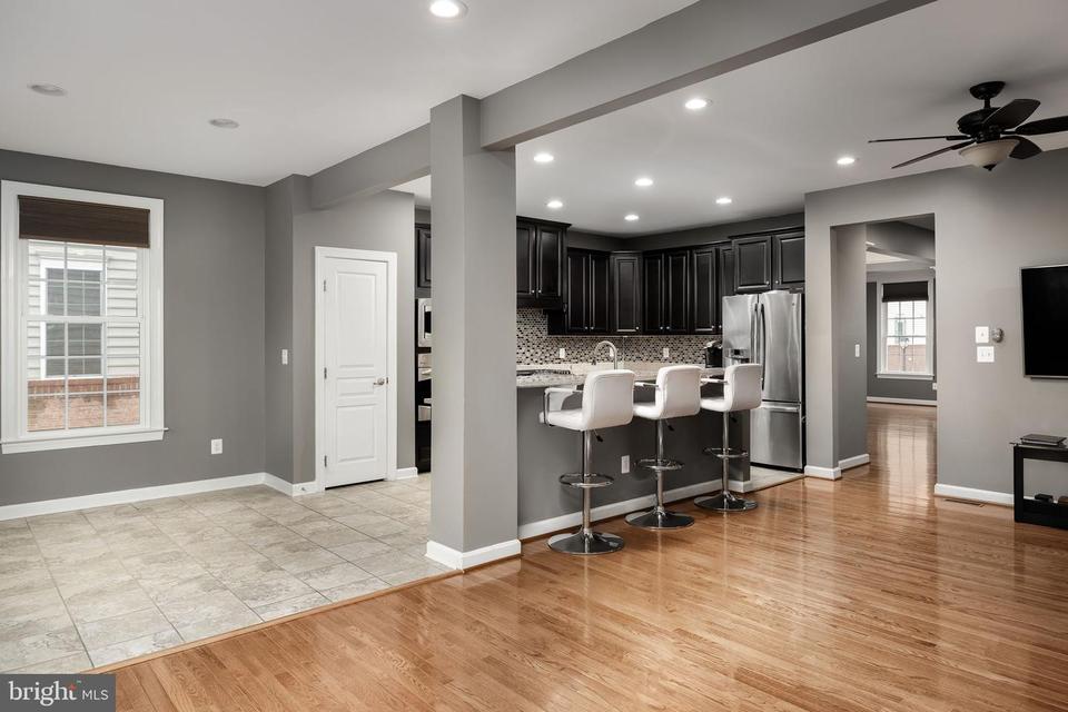  21256 Park Grove Ter, Ashburn, VA 20147 photo 6