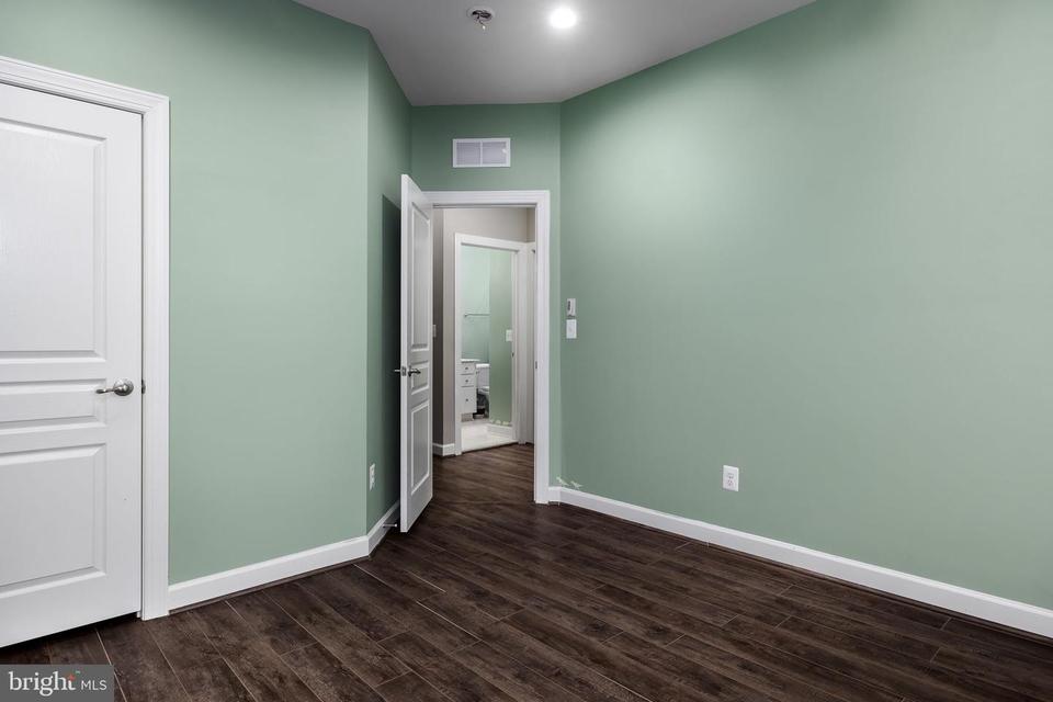  21256 Park Grove Ter, Ashburn, VA 20147 photo 30
