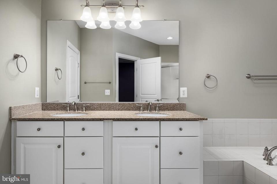  21256 Park Grove Ter, Ashburn, VA 20147 photo 22