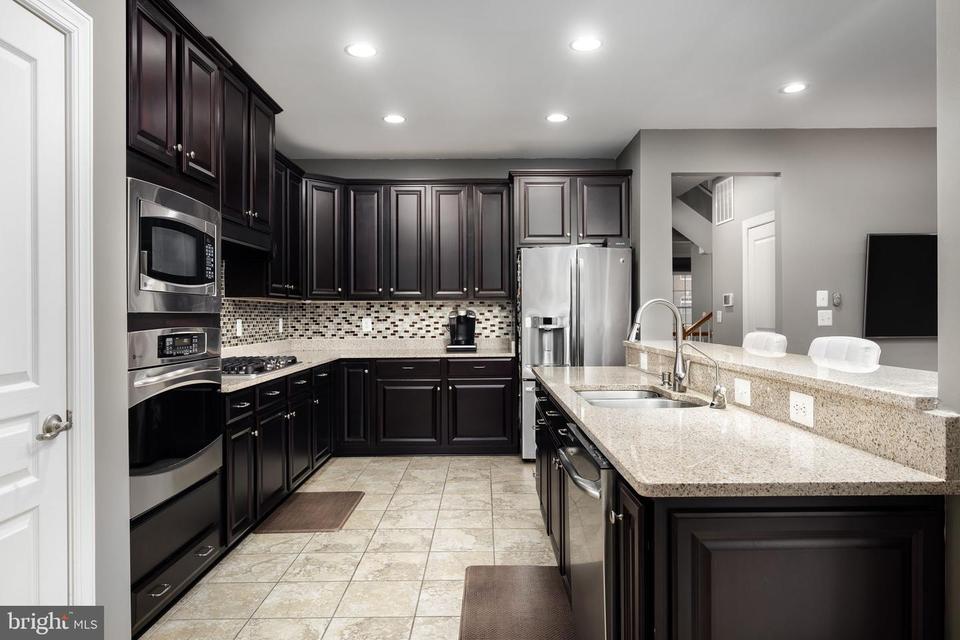 21256 Park Grove Ter, Ashburn, VA 20147 photo 5