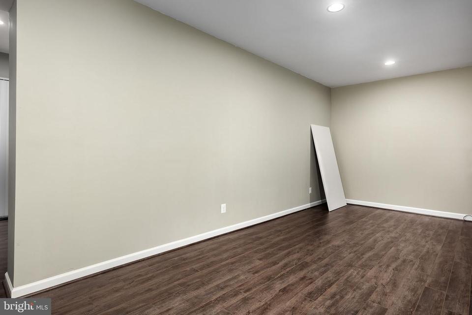  21256 Park Grove Ter, Ashburn, VA 20147 photo 35
