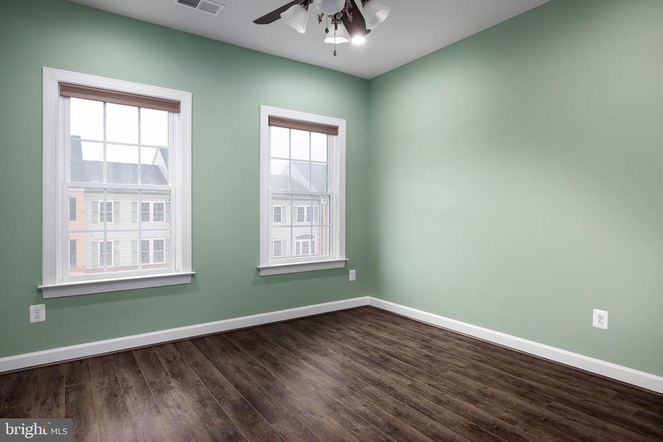  21256 Park Grove Ter, Ashburn, VA 20147 photo 29