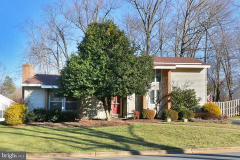 5 Brookfield Cir, Sterling, VA 20164 photo 2
