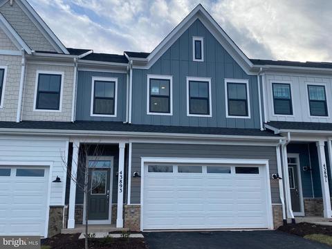 43893 Siren Song Ter, Lansdowne, VA 20176