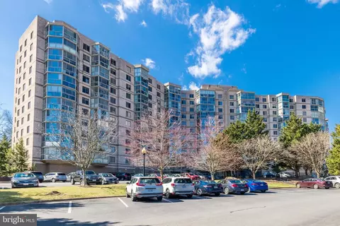 19385 Cypress Ridge Ter #208, Leesburg, VA 20176
