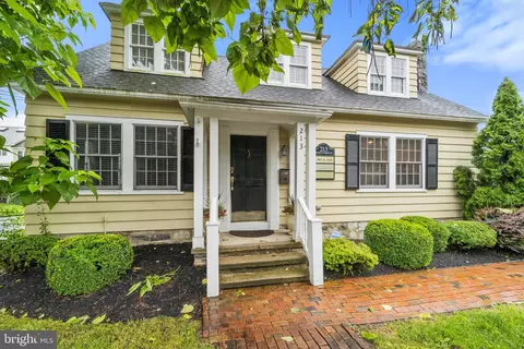 213 Loudoun St SW, Leesburg, VA 20175