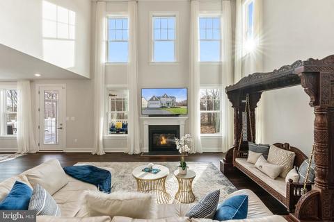 23409 Lacebark Elm Ln, Aldie, VA 20105