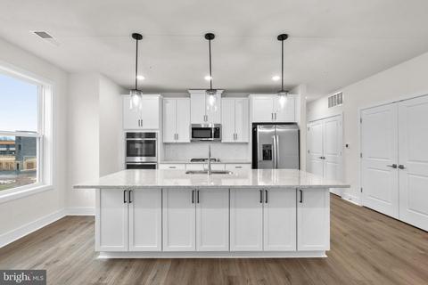 23688 Bolton Crescent Ter #11-304, Ashburn, VA 20148