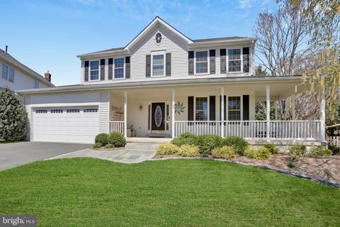 709 Randi Dr SE, Leesburg, VA 20175