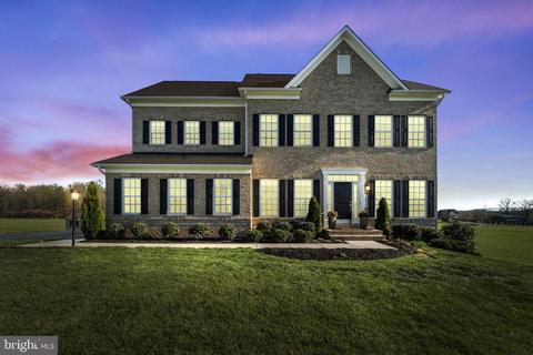 14810 Falconaire Pl, Leesburg, VA 20176