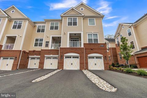 23265 Milltown Knoll Sq #116, Ashburn, VA 20148