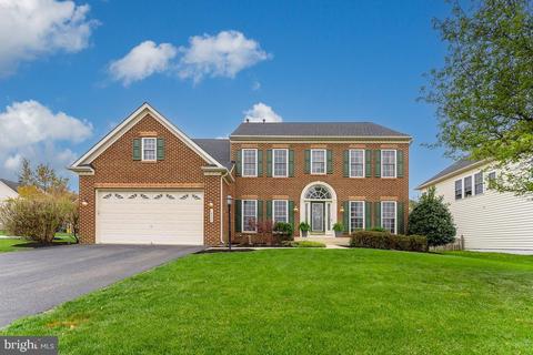 18450 Orchid Dr, Leesburg, VA 20176