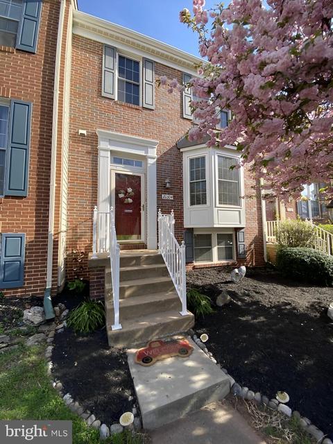 20304 Burnley Sq, Sterling, VA 20165