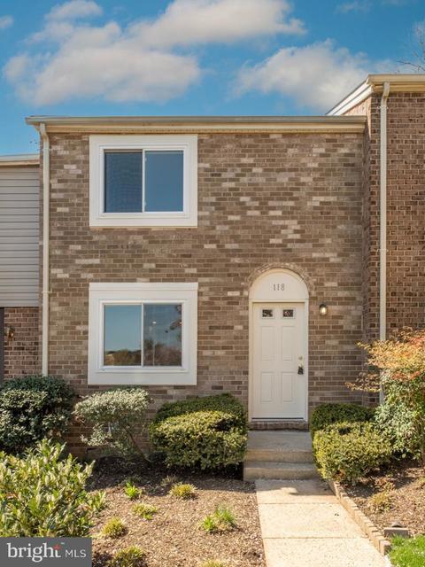 118 Hatenback Ct #246, Sterling, VA 20164
