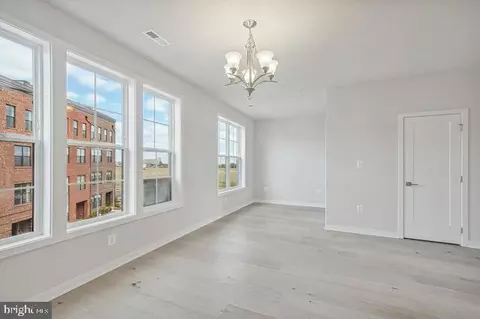 22084 Midmoore Dr, Ashburn, VA 20148 photo 4