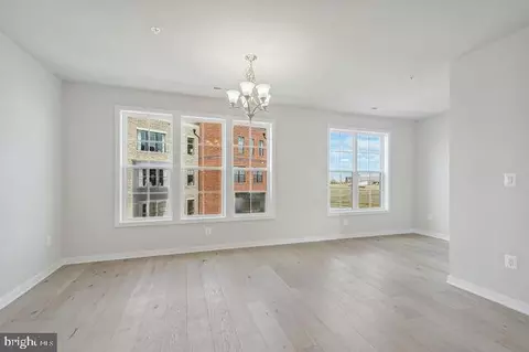 22084 Midmoore Dr, Ashburn, VA 20148 photo 3