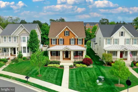 43188 Ashley Heights Cir, Ashburn, VA 20148