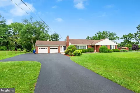 315 Evergreen Mill Rd SE, Leesburg, VA 20175
