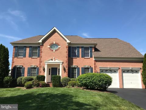 43237 Valiant Dr, Chantilly, VA 20152