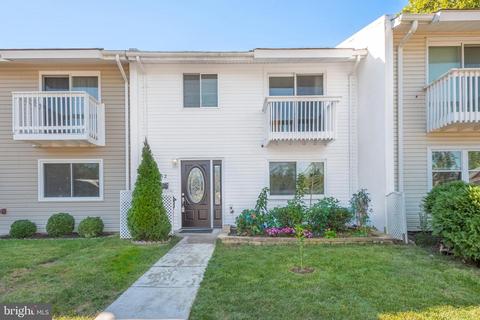 252 Willow Ter, Sterling, VA 20164