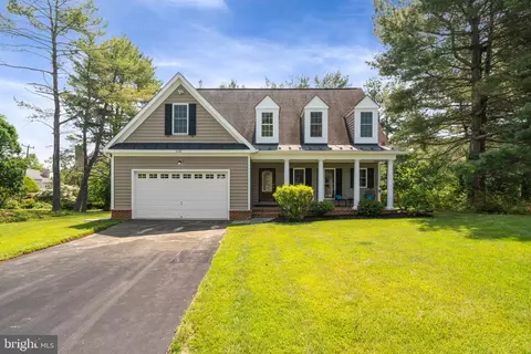 510 W Country Club Dr, Purcellville, VA 20132