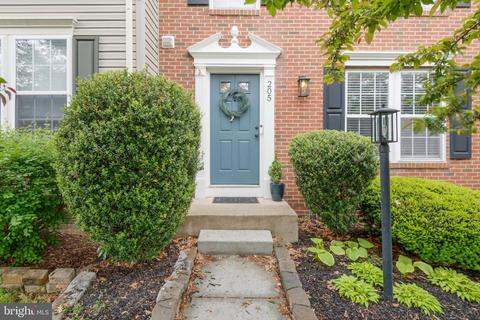 205 Shirley Sq SE, Leesburg, VA 20175