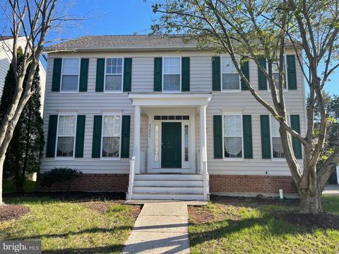 43061 Eustis St, Chantilly, VA 20152