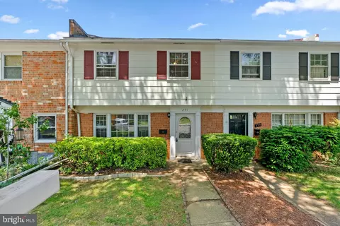 231 Shenandoah St SE, Leesburg, VA 20175