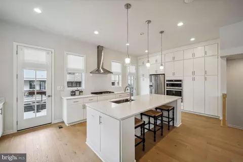 22139 Penelope Heights Ter, Ashburn, VA 20148