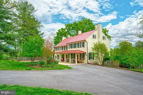 18336 Foundry Rd, Purcellville, VA 20132