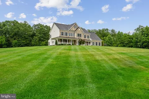 27030 Post Time Ct, Chantilly, VA 20152 photo 3