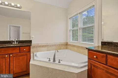 27030 Post Time Ct, Chantilly, VA 20152 photo 58