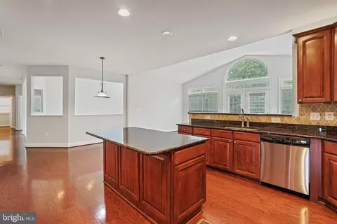 27030 Post Time Ct, Chantilly, VA 20152 photo 16