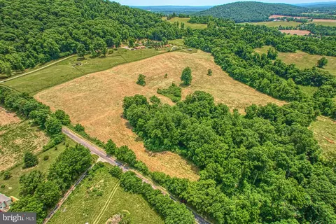 Heskett Ln, Hillsboro, VA 20132