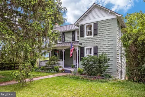 33861 Snickersville Tpke, Bluemont, VA 20135