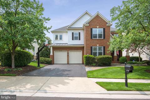 42799 Klondike Ct, Brambleton, VA 20148