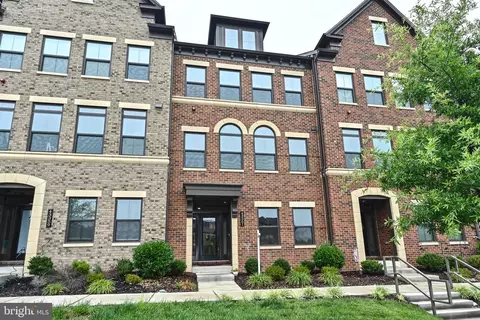 43361 Stadium Ter, Ashburn, VA 20148