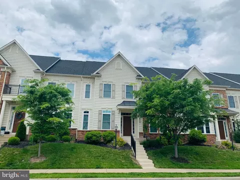 25093 Balcombe Ter, Chantilly, VA 20152