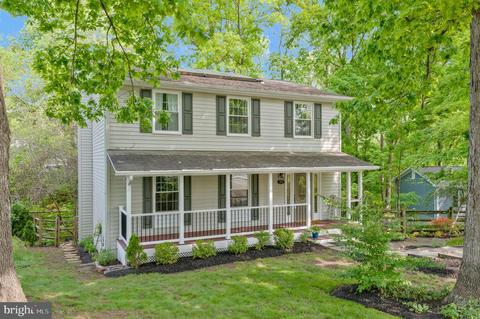 570 Rockbridge Dr SE, Leesburg, VA 20175
