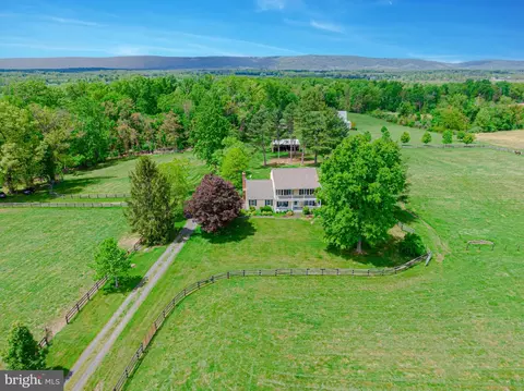 21709 St Louis Rd, Middleburg, VA 20117