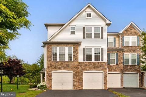 42434 Great Heron Sq, Brambleton, VA 20148