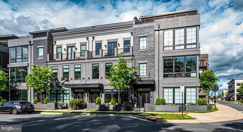20348 Northpark Dr, Ashburn, VA 20147